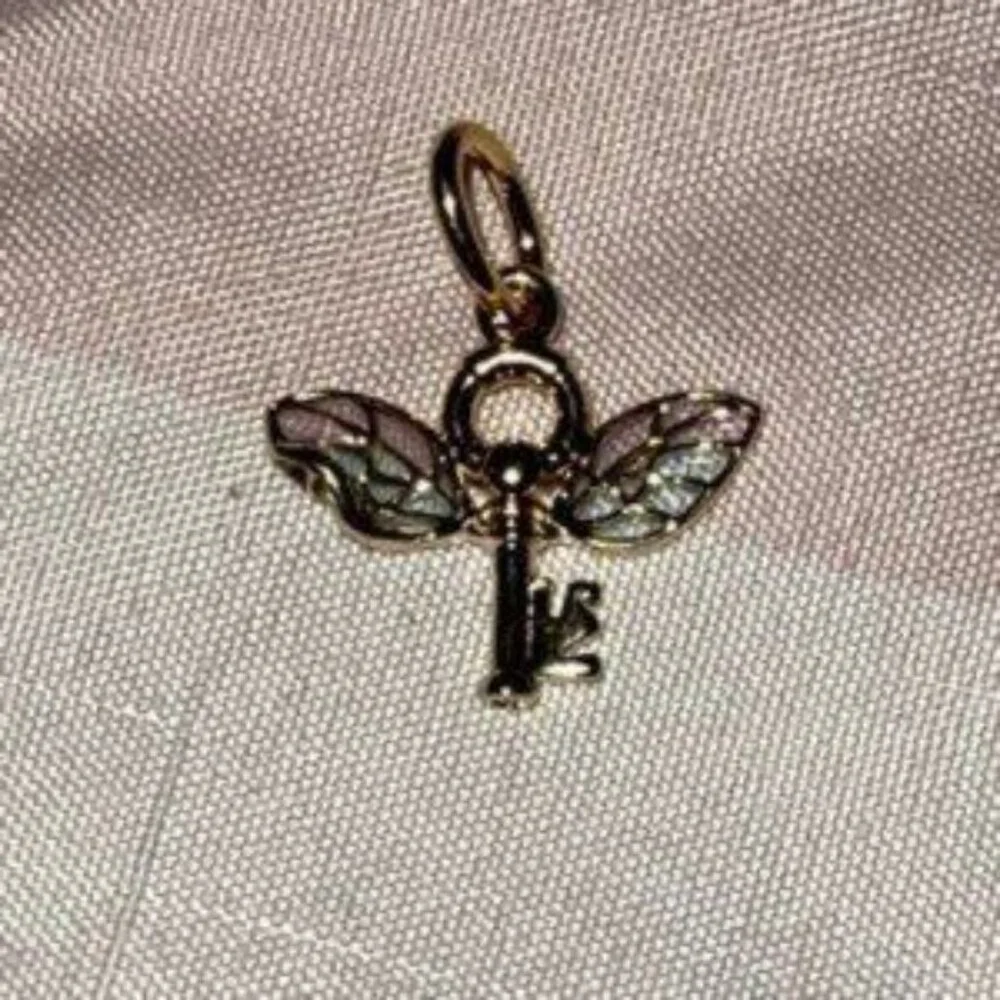 Pandora Harry Potter, Winged Key Pendant